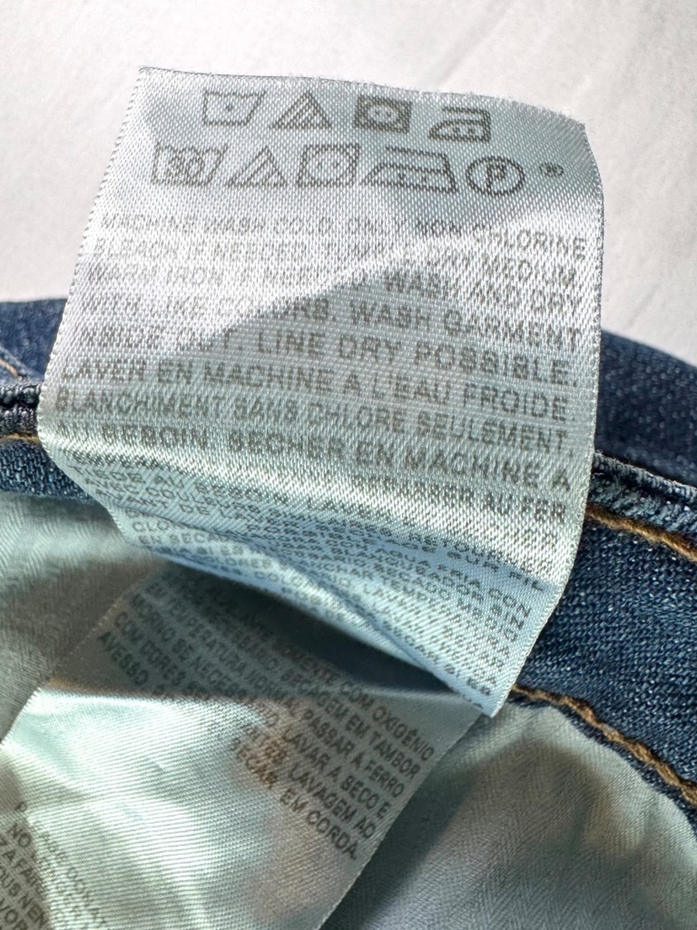 Levis San Francisco Jeans Women's 6 Dark Wash Demi Curve Boot Cut 31" Inseam - Picture 5 of 6